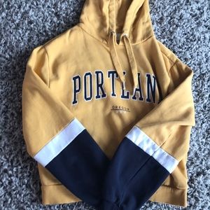 H&M cropped yollow amd blue hoody
